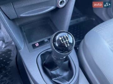 Авто Volkswagen Caddy 2008 № 8234090