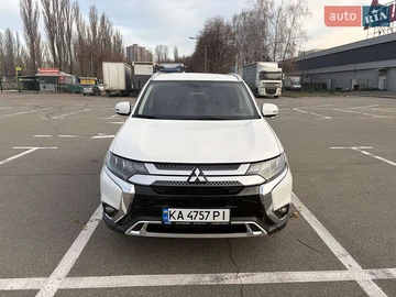Авто Mitsubishi Outlander 2019 № 8234160