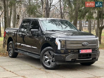 Авто Ford F-150 2022 № 8235089