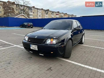 Авто Volkswagen Jetta 2003 № 8235157