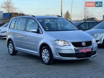 Авто Volkswagen Touran 2008 № 8235252