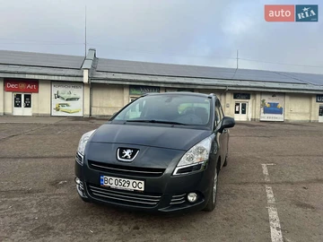 Авто Peugeot 5008 2012 № 8235274