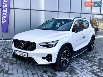 Авто Volvo Xc40 2025 № 8235555