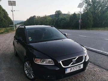 Авто Volvo V50 2010 № 8235582