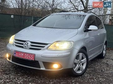 Авто Volkswagen Golf Plus 2008 № 8235723