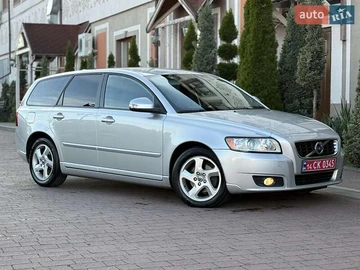 Авто Volvo V50 2011 № 8235727