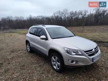 Авто Volkswagen Tiguan 2010 № 8235760