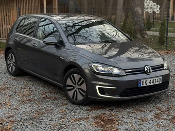 Авто Volkswagen E-Golf 2017 № 8235781