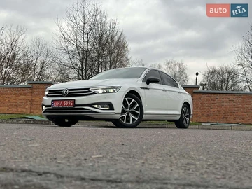 Авто Volkswagen Passat 2021 № 8235888