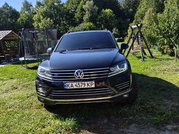 Авто Volkswagen Touareg 2015 № 8235901