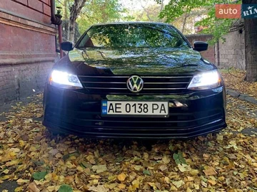 Авто Volkswagen Jetta 2016 № 8236105
