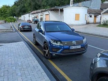 Авто Volkswagen Touareg 2015 № 8236262