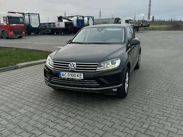 Авто Volkswagen Touareg 2015 № 8236271