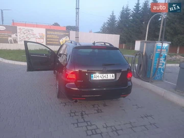 Авто Volkswagen Golf 2010 № 8236560