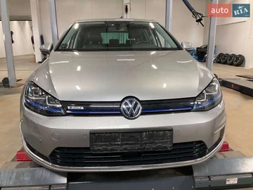 Авто Volkswagen E-Golf 2016 № 8236606