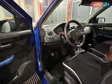 Авто Suzuki Swift 2005 № 8236709