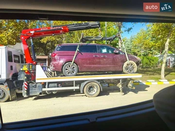 Авто KIA Sedona 2015 № 8237138