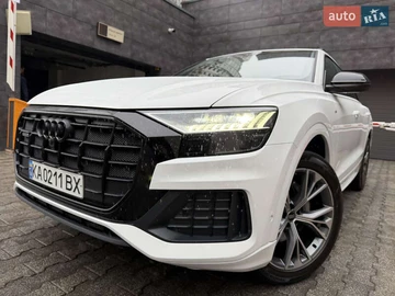 Авто Audi Q8 2023 № 8237999