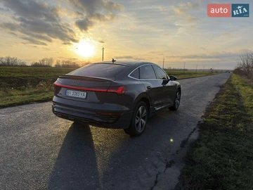 Авто Audi Q8 Sportback E-Tron 2023 № 8238460