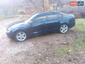 Авто Volkswagen Jetta 2010 № 8238700