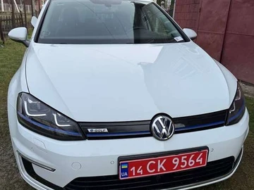 Авто Volkswagen E-Golf 2015 № 8238723