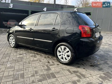 Авто Toyota Corolla 2002 № 8239134