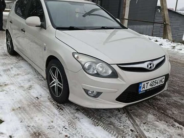 Авто Hyundai I30 2010 № 8239240