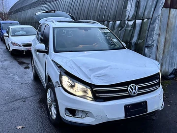 Авто Volkswagen Tiguan 2015 № 8239288