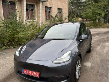 Авто Tesla Model Y 2023 № 8239530