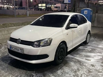 Авто Volkswagen Polo 2011 № 8239751