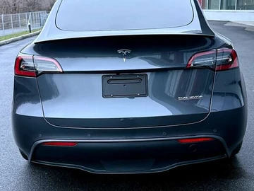 Авто Tesla Model Y 2022 № 8240089