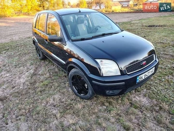 Авто Ford Fusion 2004 № 8240185