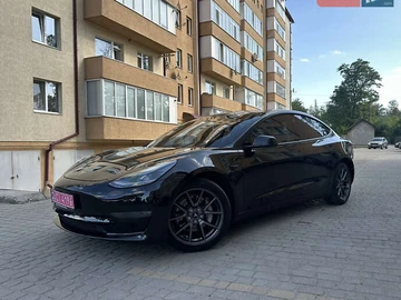 Авто Tesla Model 3 2021 № 8240303