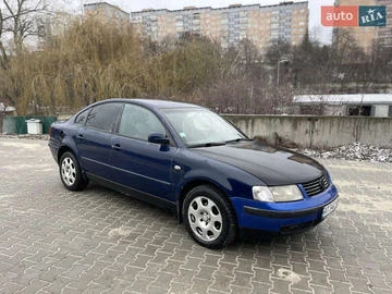 Авто Volkswagen Passat 2000 № 8240956