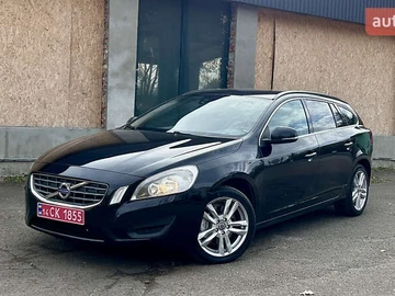 Авто Volvo V60 2013 № 8240989