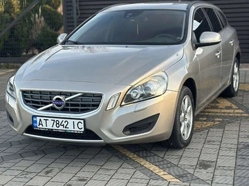Авто Volvo V60 2011 № 8241278