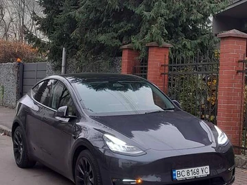 Авто Tesla Model Y 2023 № 8241347