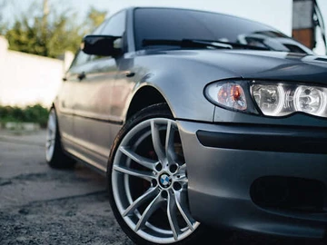 Авто BMW 3 Series 2004 № 8241455