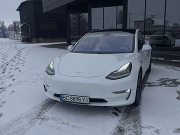 Авто Tesla Model 3 2018 № 8242014