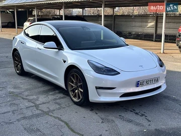 Авто Tesla Model 3 2023 № 8242090