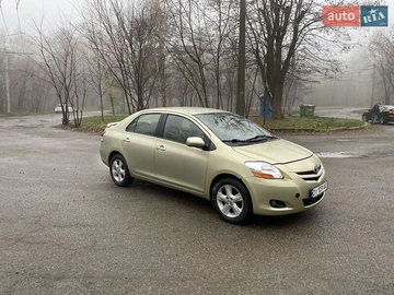 Авто Toyota Yaris 2007 № 8242159