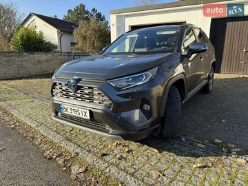 Авто Toyota Rav4 2021 № 8242506