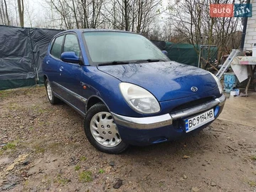 Авто Daihatsu Sirion 2000 № 8242703