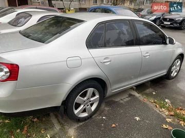 Авто Volkswagen Jetta 2005 № 8242734
