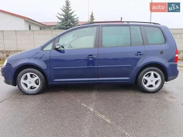 Авто Volkswagen Touran 2006 № 8242776