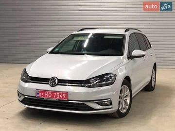 Авто Volkswagen Golf 2019 № 8243020