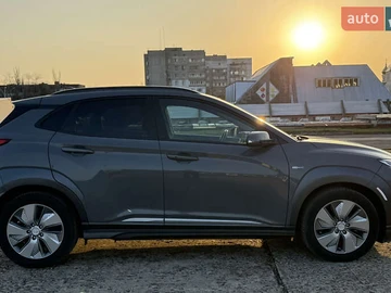 Авто Hyundai Kona Electric 2020 № 8243052