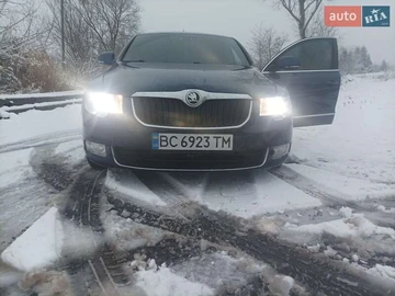 Авто Skoda Superb 2009 № 8243410