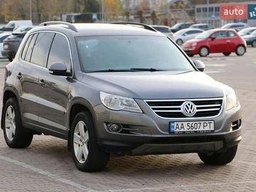 Авто Volkswagen Tiguan 2010 № 8243509