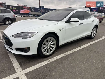 Авто Tesla Model S 2015 № 8243529